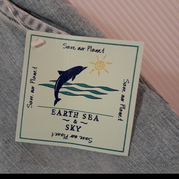 NWT- Earth Sea & Sky - Light blue (indigo) wide leg jean capris, Size 8 - Picture 6 of 7